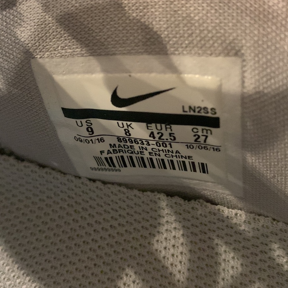 NWOB Mens Nike Lunarlon golf spikes. Size 9. - Picture 5 of 6